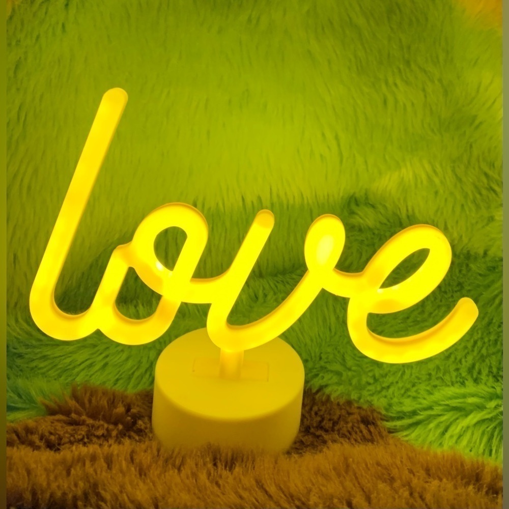 American Eagle, LOVE Yellow Neon Mini Light, 3 AA battery w/ off and on switch